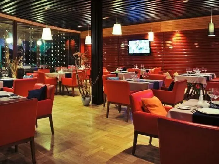 Баку: Crescent Beach Hotel & Leisure Resort
