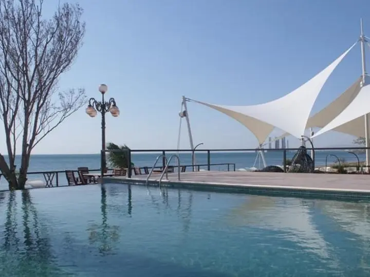 Баку: Crescent Beach Hotel & Leisure Resort