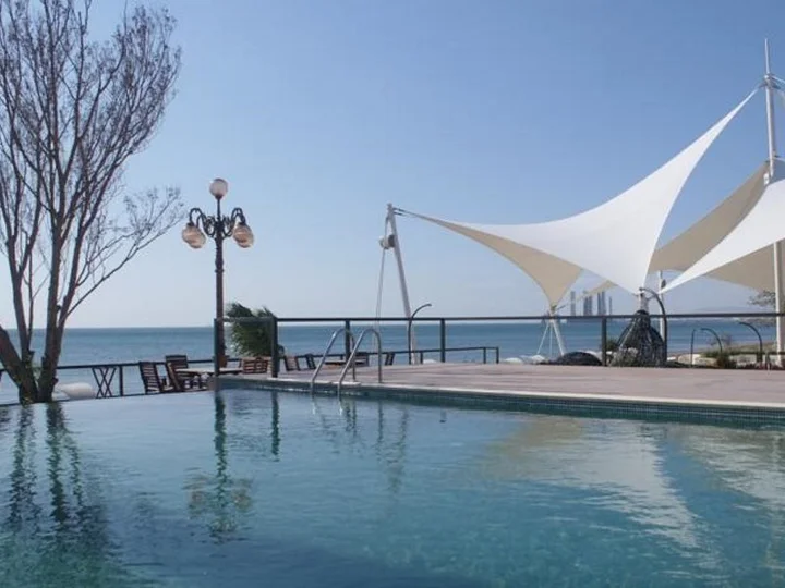 Баку: Crescent Beach Hotel & Leisure Resort
