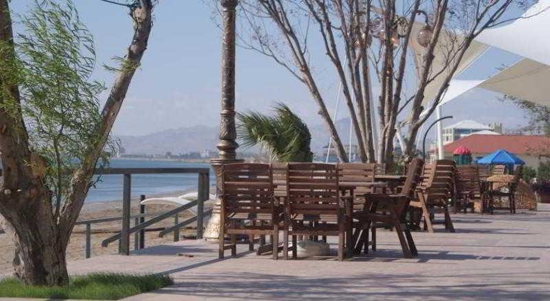 Баку: Crescent Beach Hotel & Leisure Resort