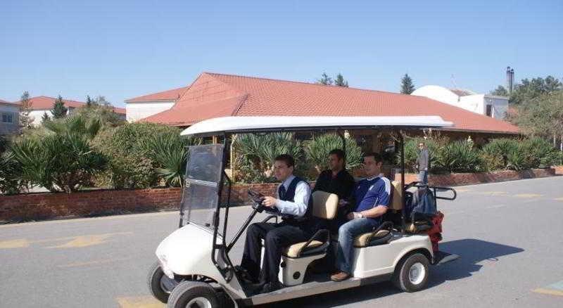 Баку: Crescent Beach Hotel & Leisure Resort