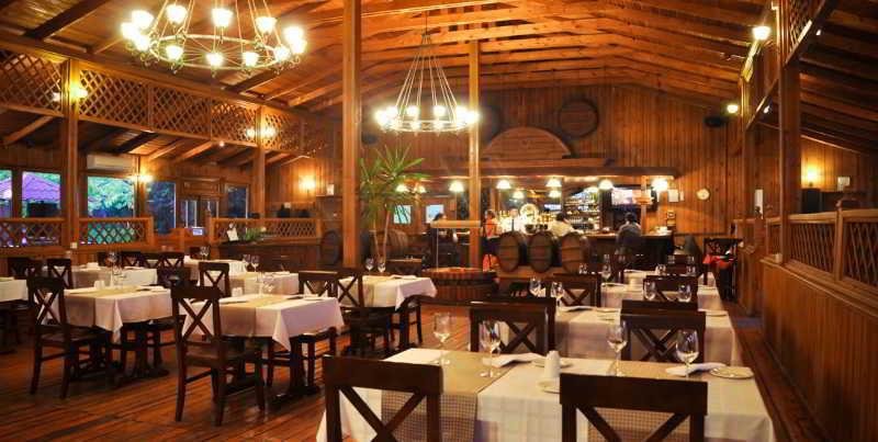 Баку: Crescent Beach Hotel & Leisure Resort