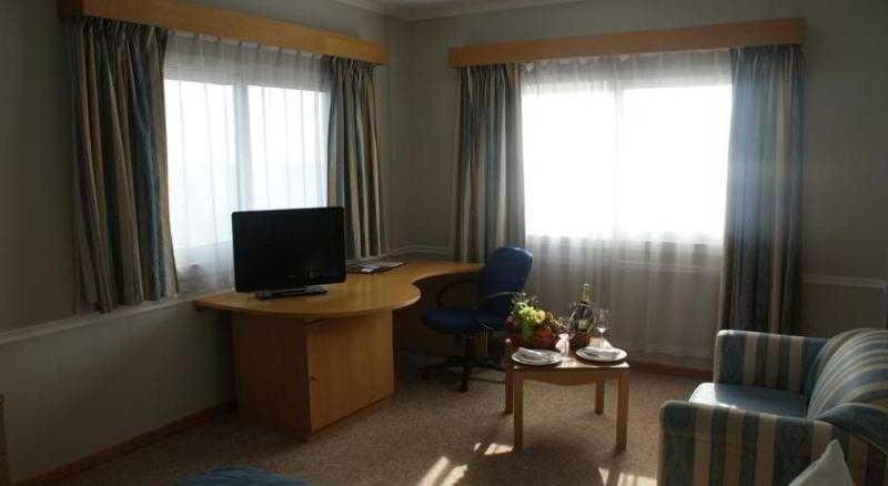 Баку: Crescent Beach Hotel & Leisure Resort