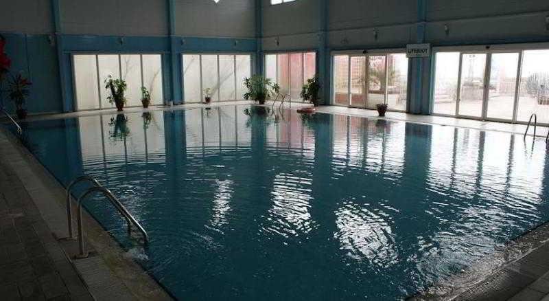 Баку: Crescent Beach Hotel & Leisure Resort