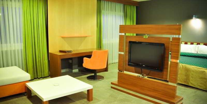 Баку: Crescent Beach Hotel & Leisure Resort
