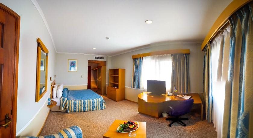 Баку: Crescent Beach Hotel & Leisure Resort