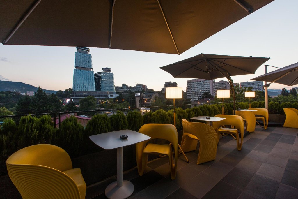 Тбилиси: The Grove Design Hotel
