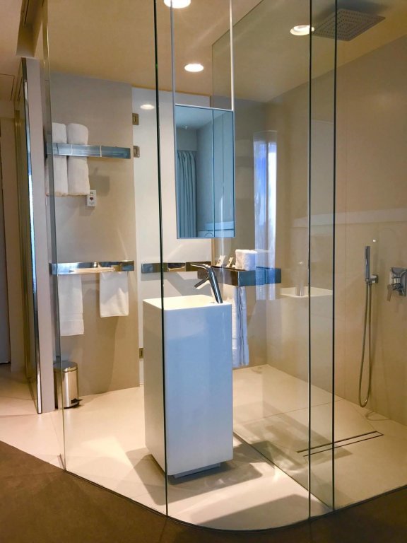 Тбилиси: The Grove Design Hotel