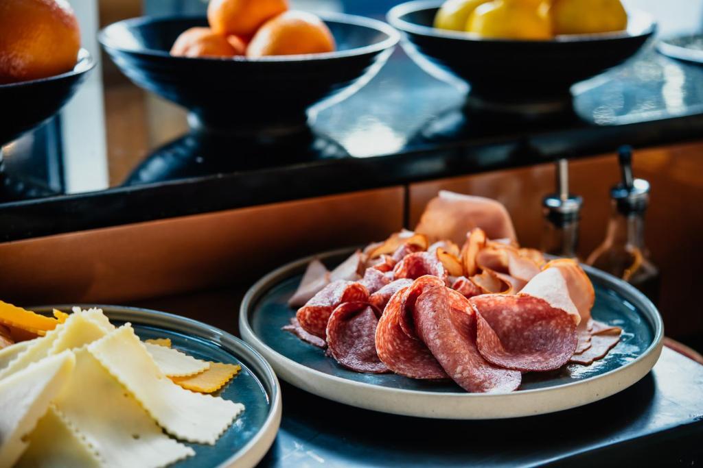 Тбилиси: The Grove Design Hotel