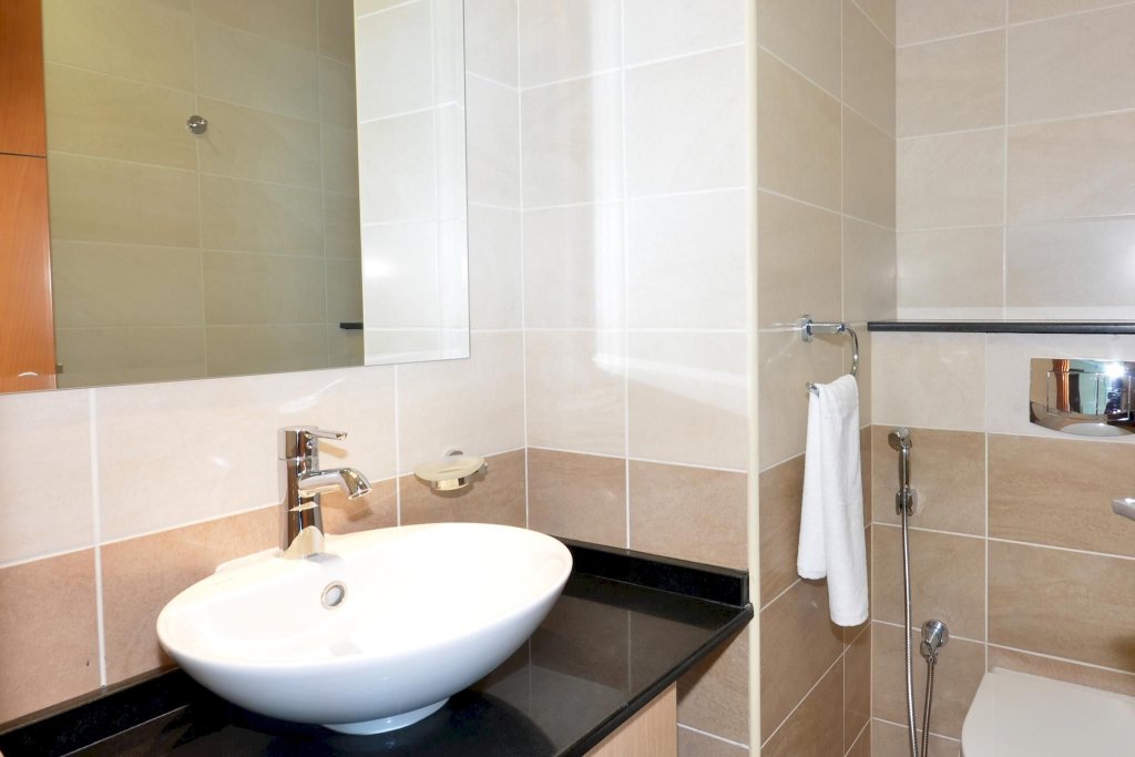 Дубай: Ocean Heights 2 Bedroom Apartment Rud 68319