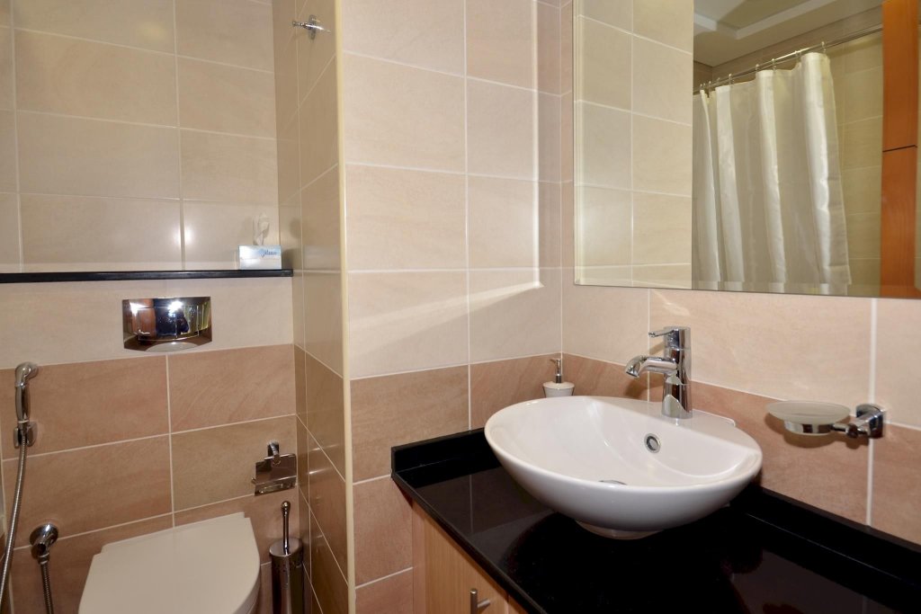 Дубай: Ocean Heights 2 Bedroom Apartment Rud 68319