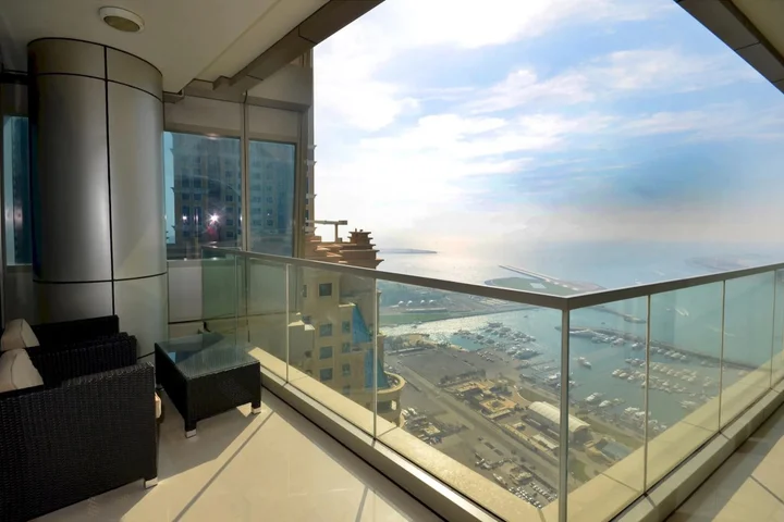 Дубай: Ocean Heights 2 Bedroom Apartment Rud 68319