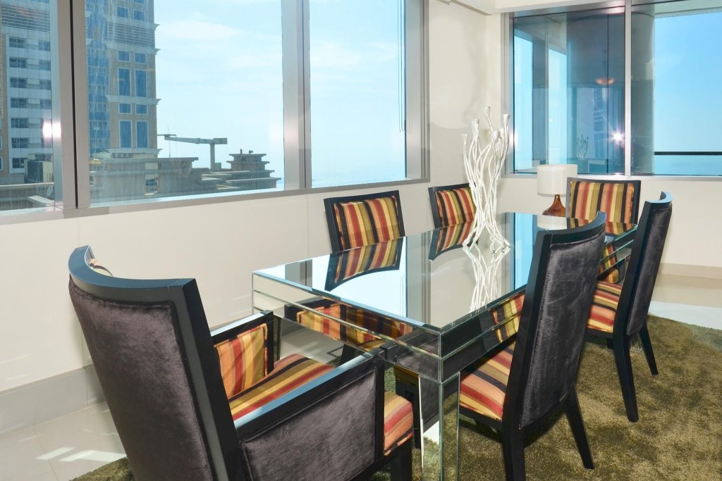 Дубай: Ocean Heights 2 Bedroom Apartment Rud 68319