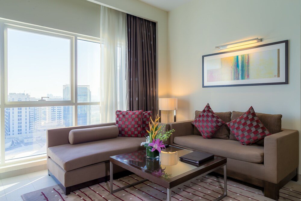 Абу-Даби: Grand Millennium Al Wahda Residence