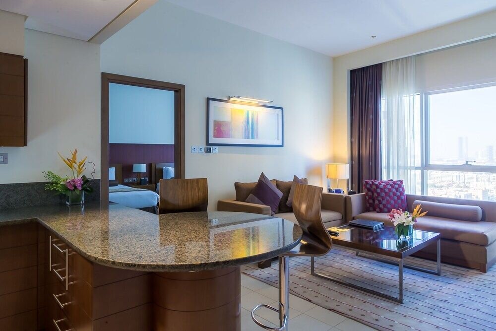 Абу-Даби: Grand Millennium Al Wahda Residence