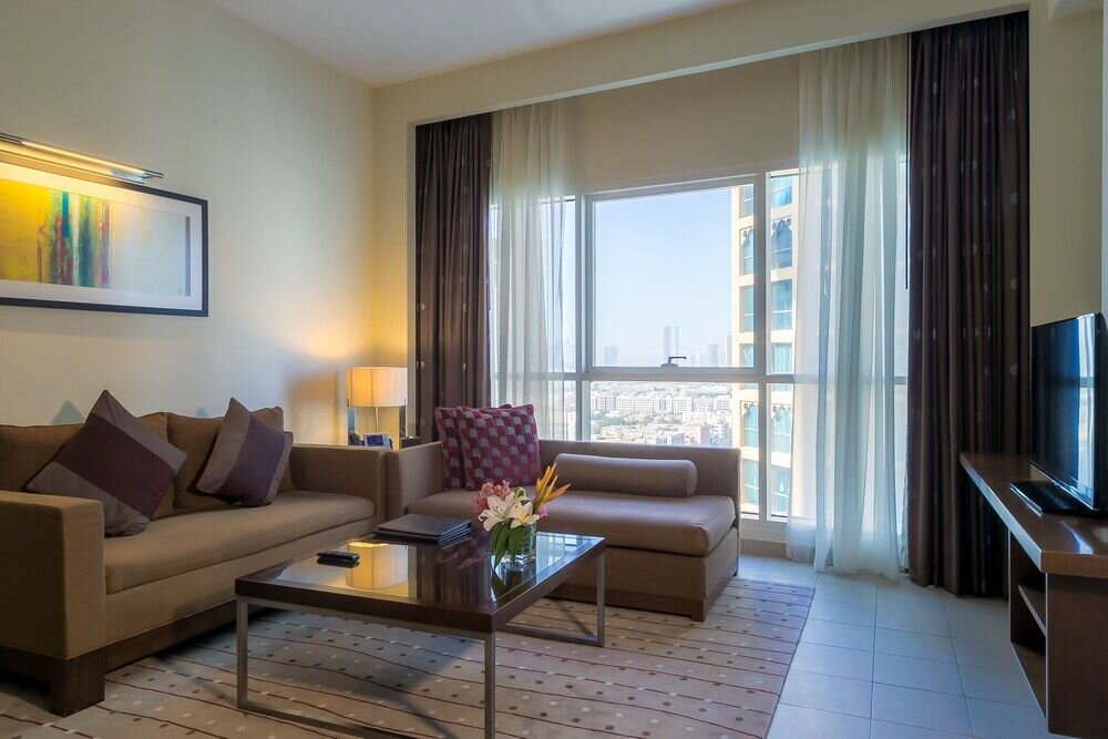 Абу-Даби: Grand Millennium Al Wahda Residence