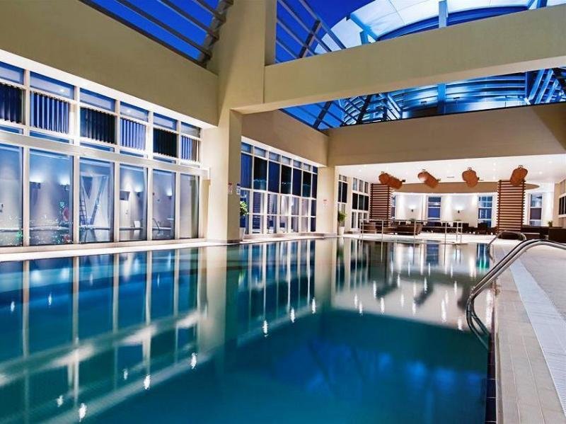 Абу-Даби: Grand Millennium Al Wahda Residence