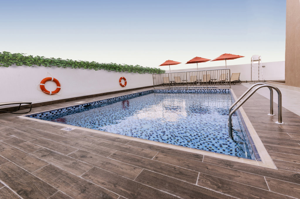 Дубай: MENA Plaza Hotel Albarsha