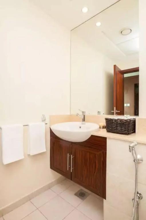 Дубай: Nasma Luxury Stays - Burj Residences