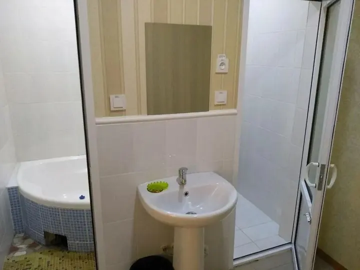 Ташкент: Oazis Hotel