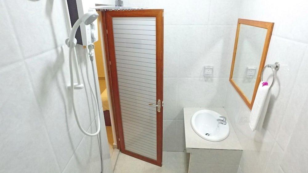 Омаду (Атолл Алиф Дхаал): Nemo Inn