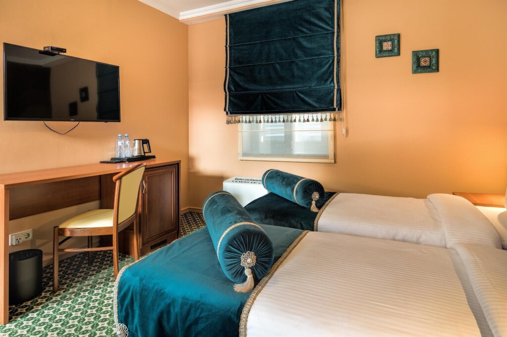 Боржоми: Golden Tulip Borjomi