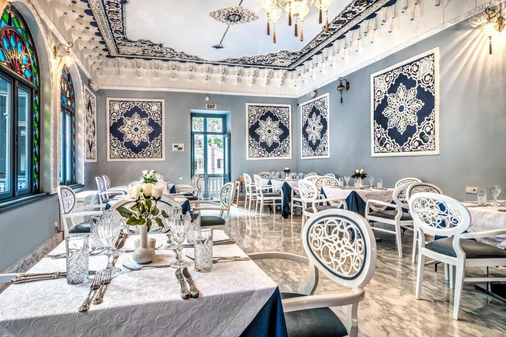 Боржоми: Golden Tulip Borjomi