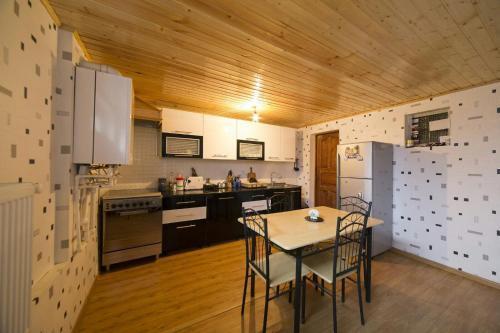 Степанцминда: Guesthouse on V.Pshavela 52A