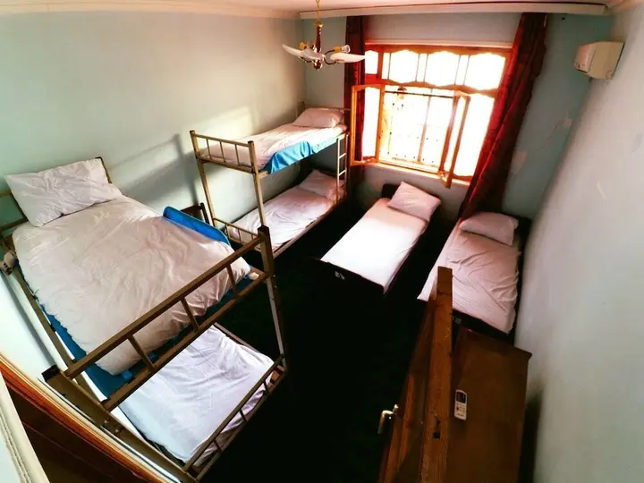 Шеки: Canal Hostel