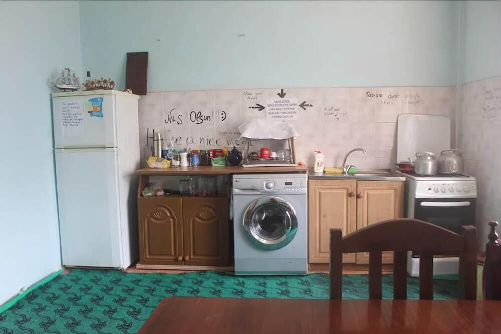 Шеки: Canal Hostel