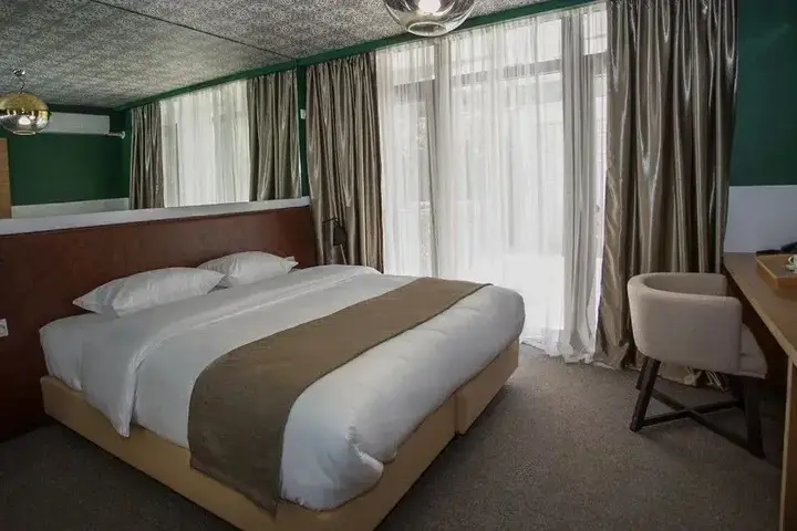 Crowns Hotel — фото 5