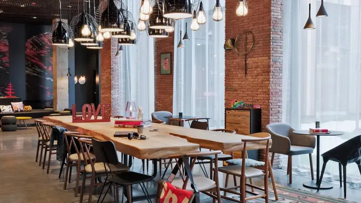 Тбилиси: Moxy Tbilisi