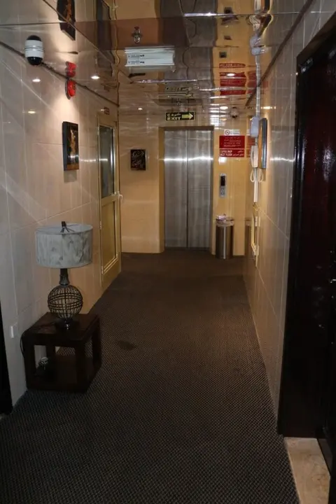 Дубай: Sahar Hotel