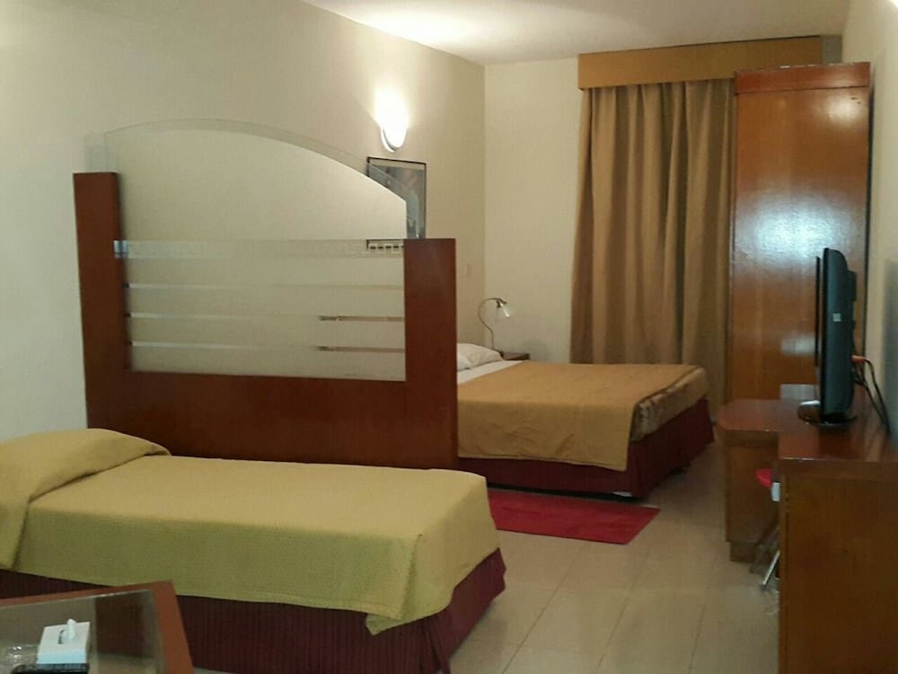Дубай: Al Raein Hotel Apartments