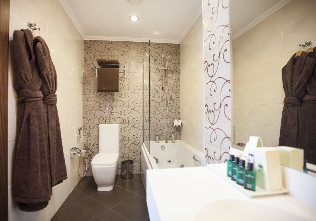 Нафталан: Chinar Hotel & Spa