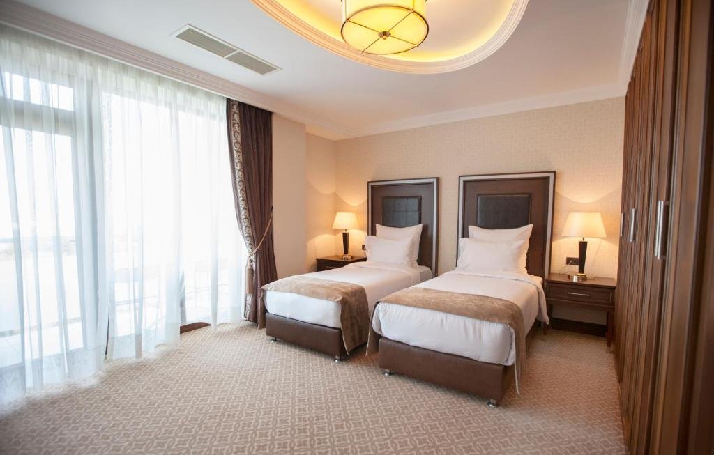 Нафталан: Chinar Hotel & Spa