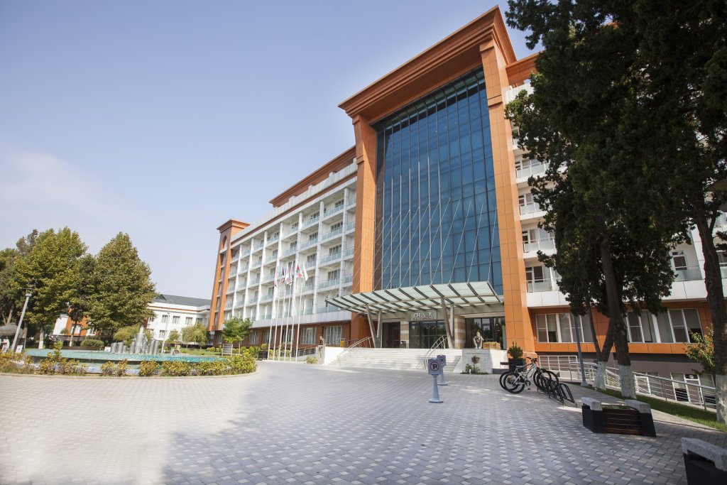 Нафталан: Chinar Hotel & Spa
