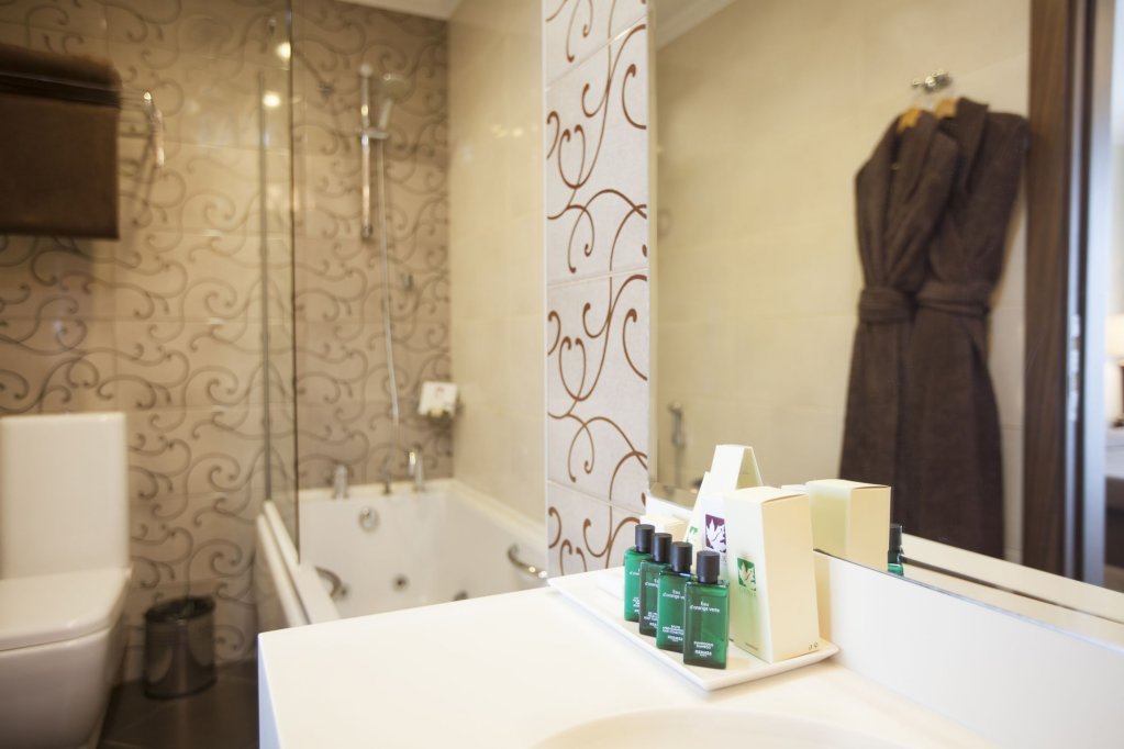 Нафталан: Chinar Hotel & Spa