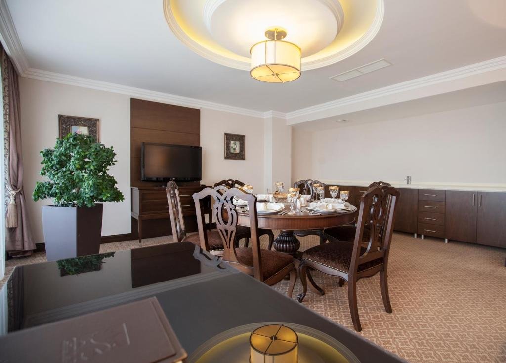 Нафталан: Chinar Hotel & Spa