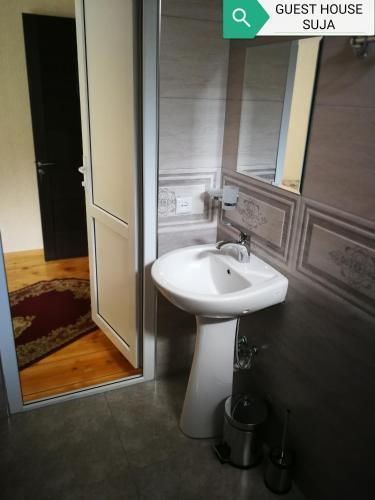 Степанцминда: Guesthouse Suja