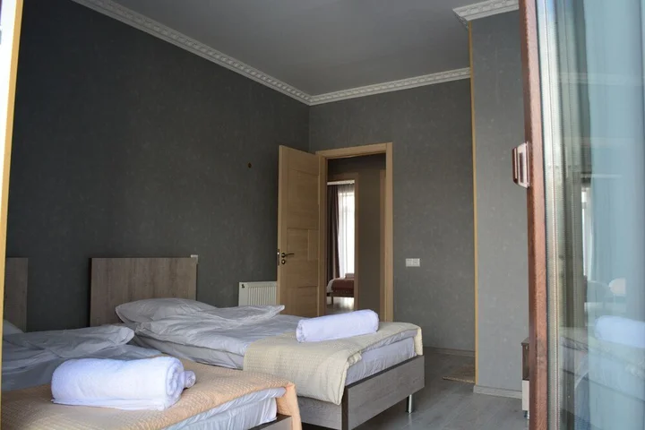 Степанцминда: Hotel Elegant