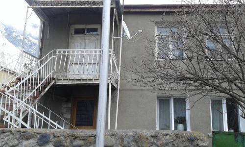 Степанцминда: Guest House Dodo
