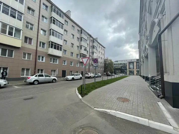 Казань: Центр города. Ул. Переулок Кирова 5