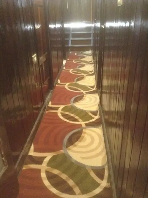 carousel image 3