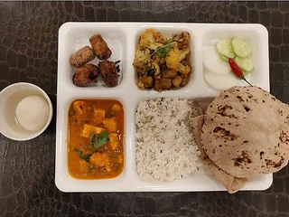 Ереван: Отель Shree Gopal Gayatri Lok Deluxe