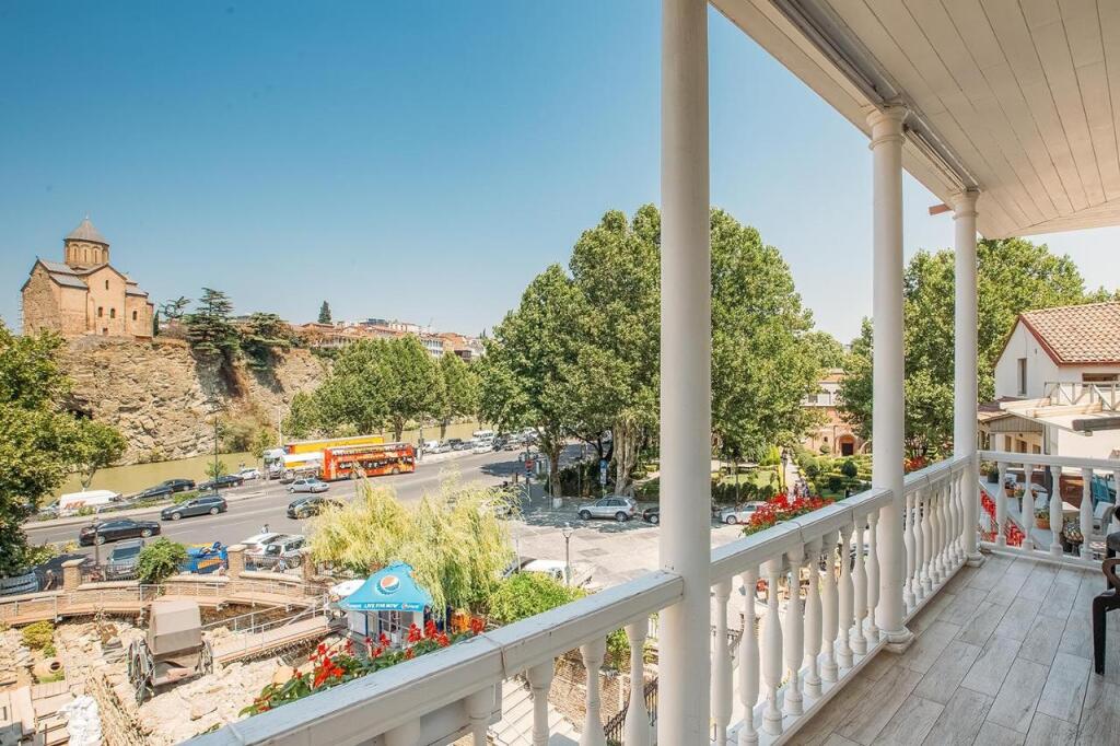 Тбилиси: Aivani Hotel