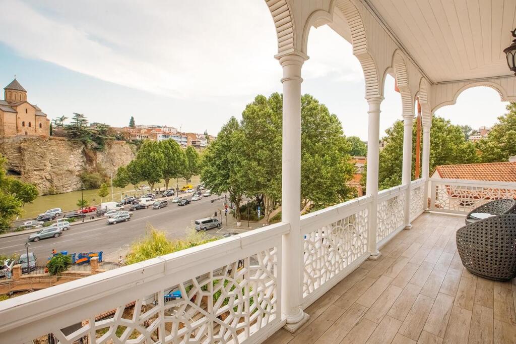 Тбилиси: Aivani Hotel
