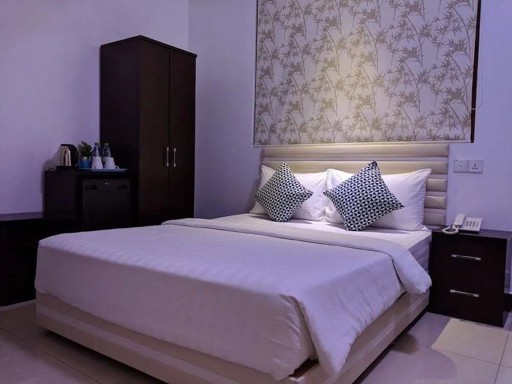 Мале: Huvan Beach Hotel at Hulhumale'