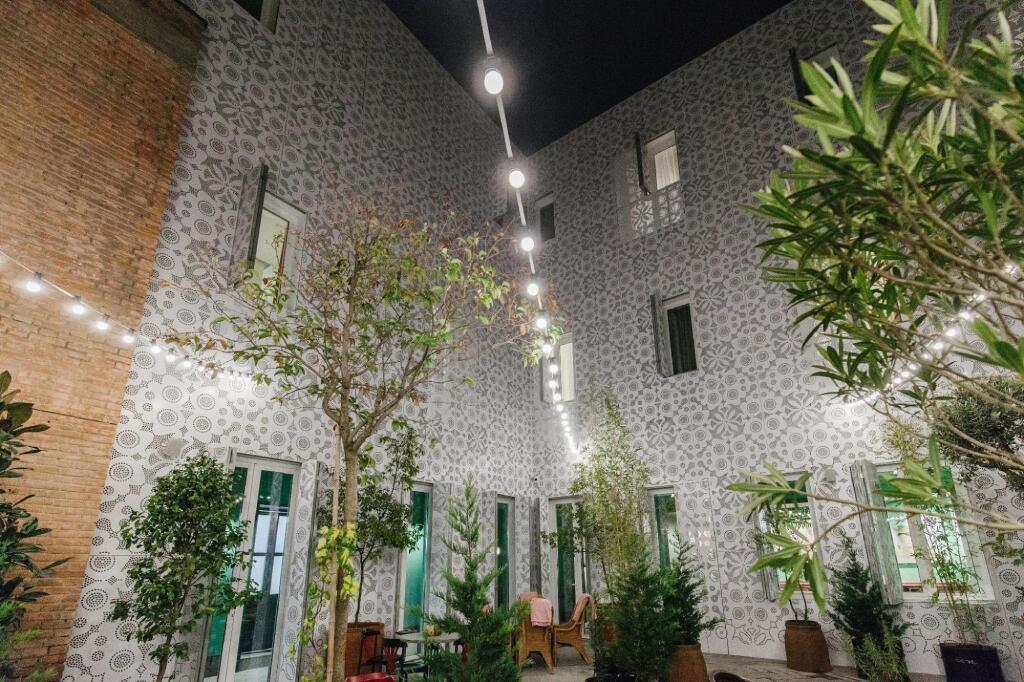 Тбилиси: g.Vino City Wine Hotel