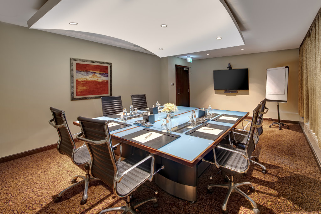 Дубай: Отель Two Seasons Hotel & Apartments